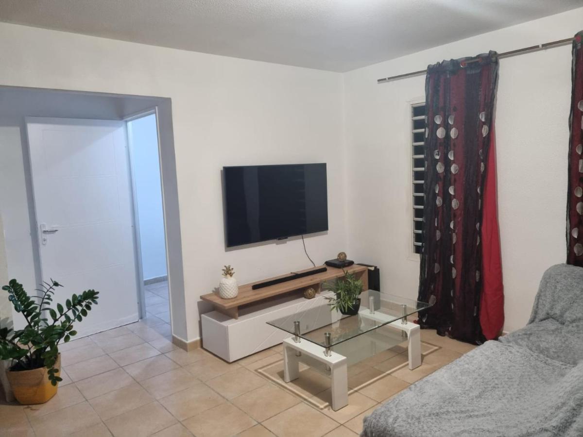 Location De Charme Aux Abymes Les Abymes Exterior foto